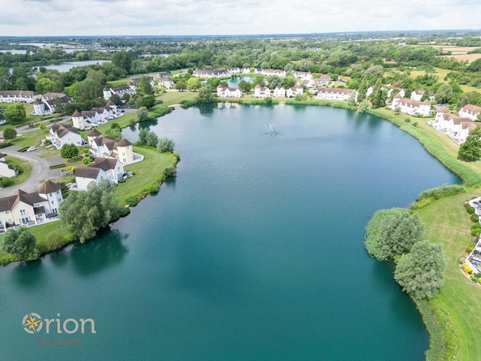 Windrush Lake 65, Sunset Lodge - P South Cerney Exteriör bild